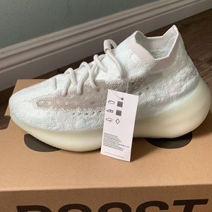 Yeezy boot 380 calcite glow women’s size 7 men’s size 6